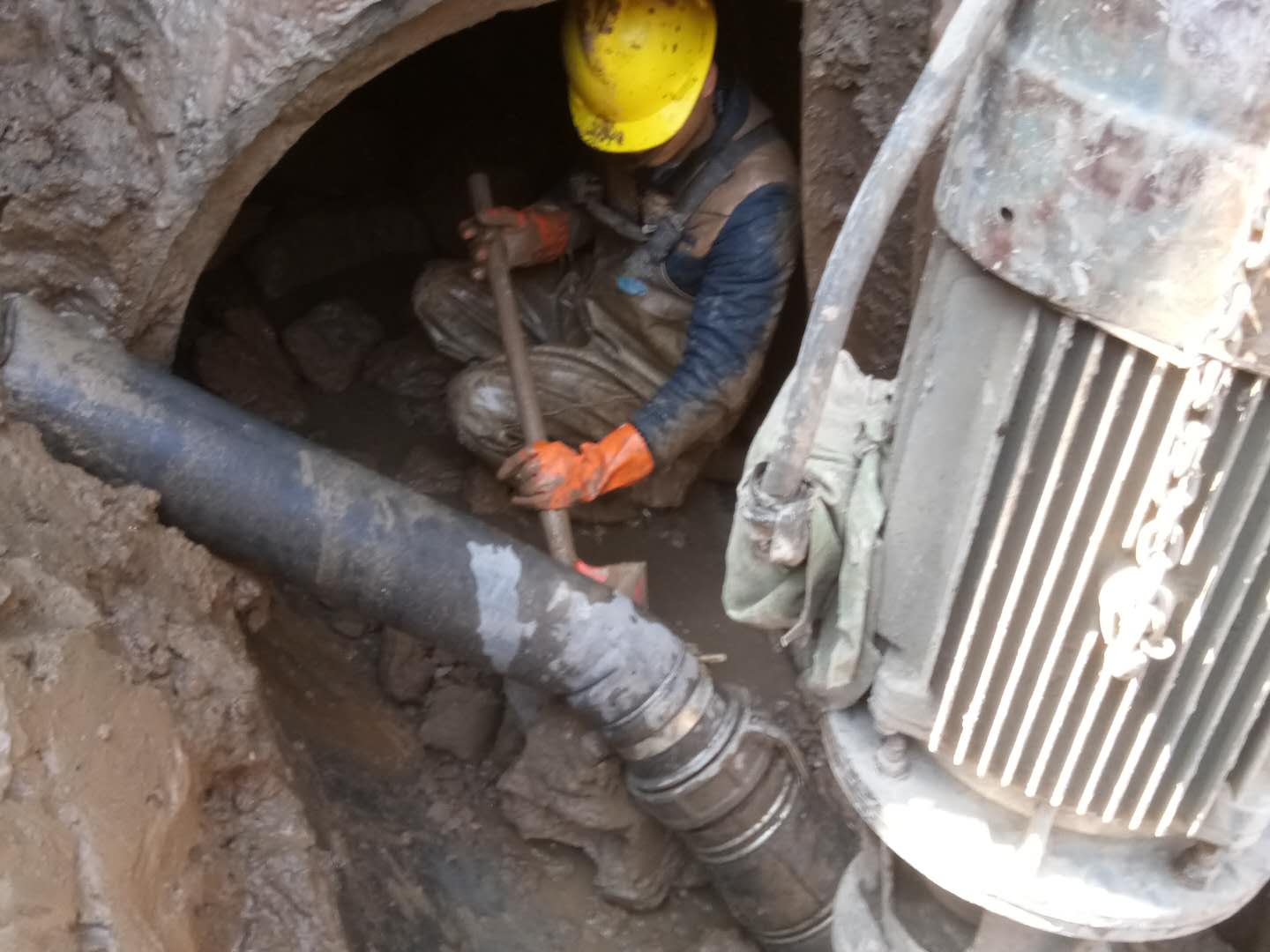 三更罗镇管道清淤