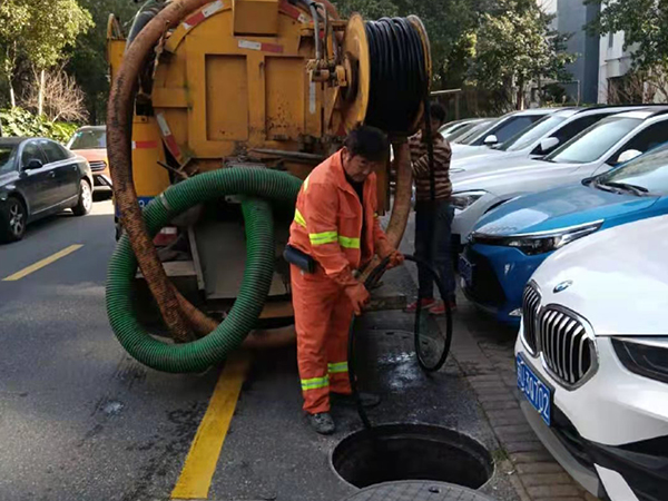 三更罗镇排污管道清淤